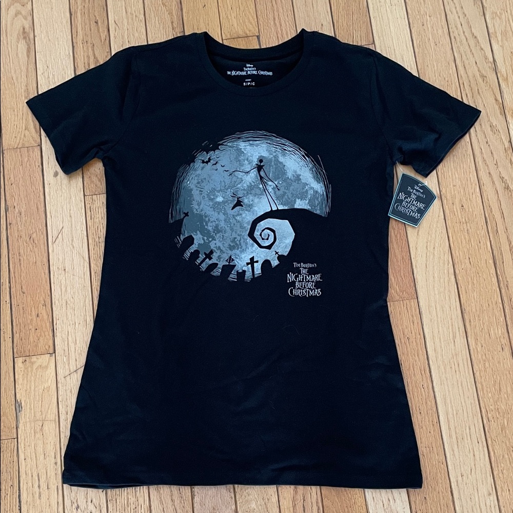 Disney Black and Gray Nightmare Before Christmas Tee Men’s Size Small